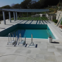 Fourniture et pose de liner pour piscine : choix de matériaux et processus d'installation Vence